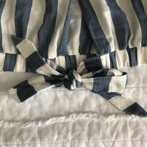 Off the Shoulder Crop Top - Picture 4 of 5